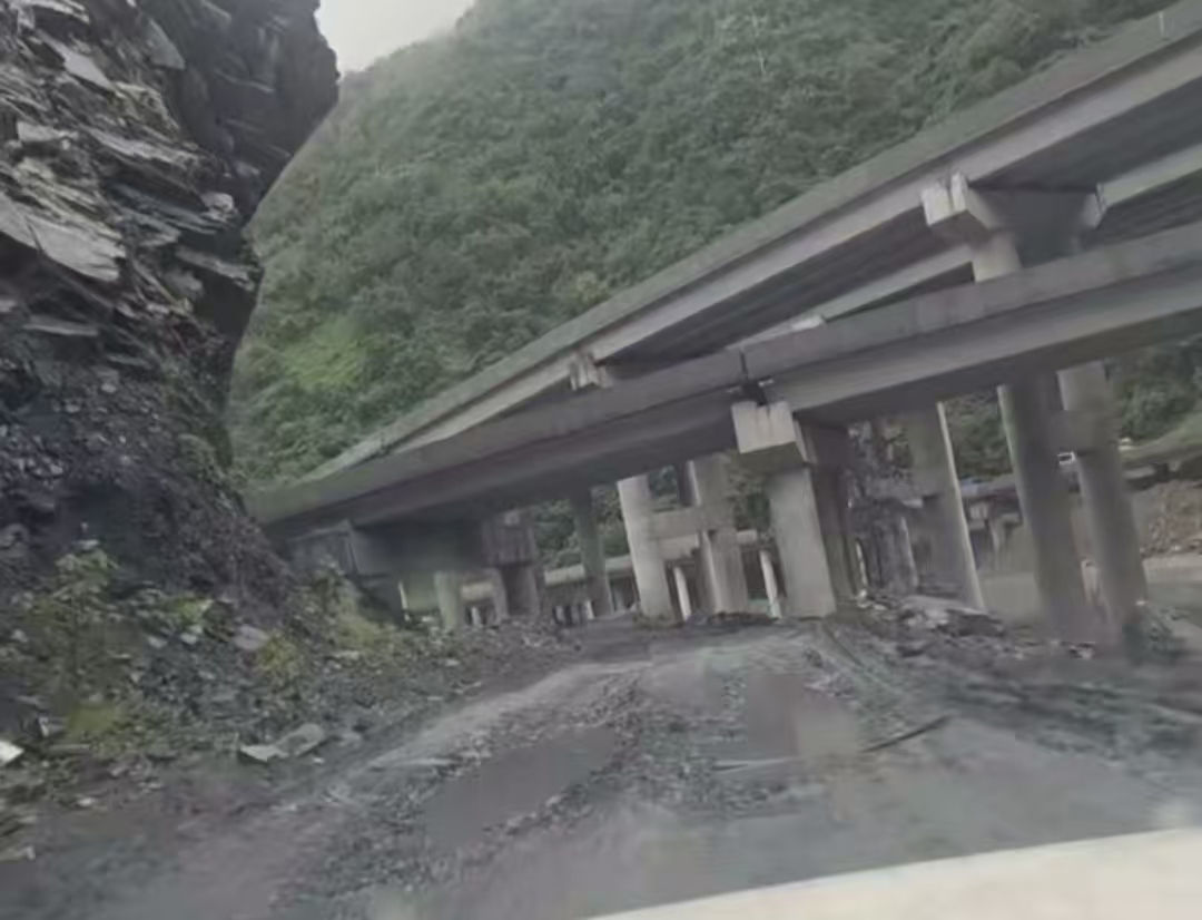 1761999379101064.jpg 1761999379101064.jpg